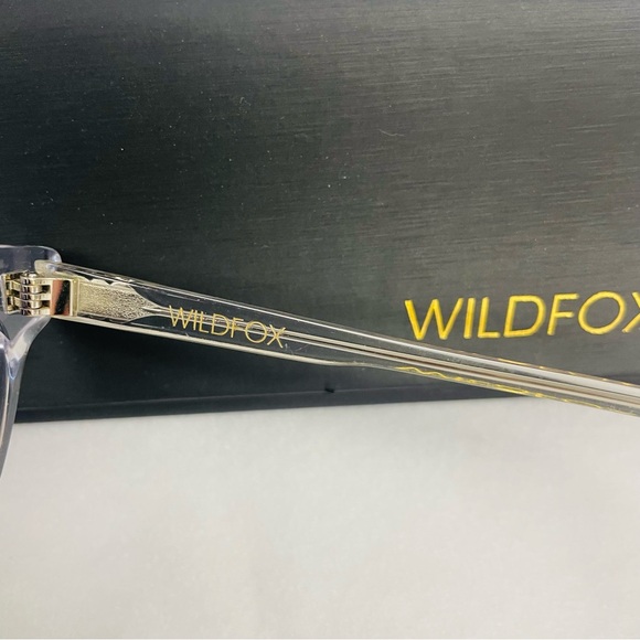 Wildfox Cat Eye Le Femme Sunglasses Clear Transparent with box and case EUC - Picture 6 of 6